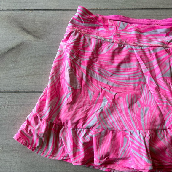 Lilly Pulitzer Pink Printed Ruffle Luxletic Skort - Picture 2 of 5
